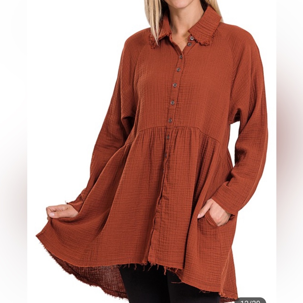 NWT! Women’s Zenana Double Gauze Raw Edge Shirt With Pockets!